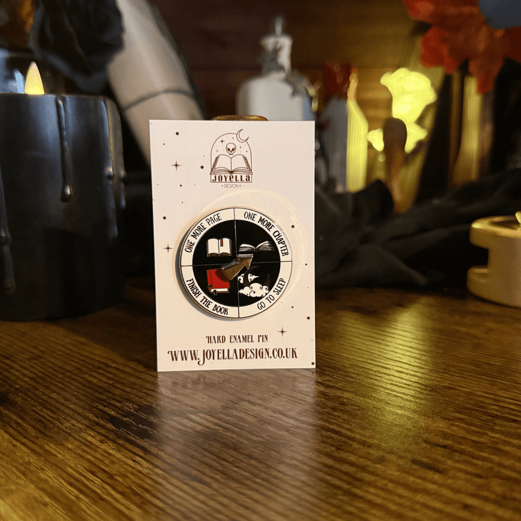 Readers Spinner Hard Enamel Pin